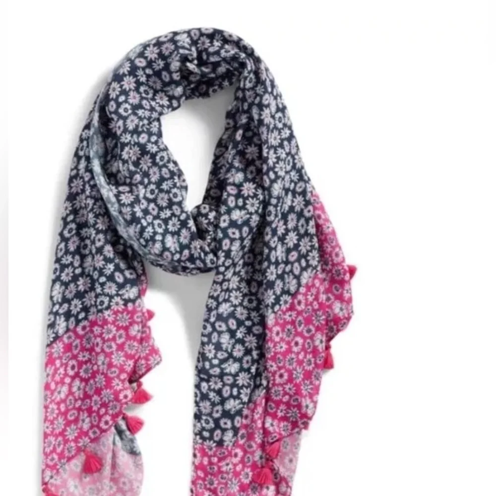 Rebecca Minkoff Daisy White Floral‎ Pink Oblong Tassel Trim Rectangular Scarf